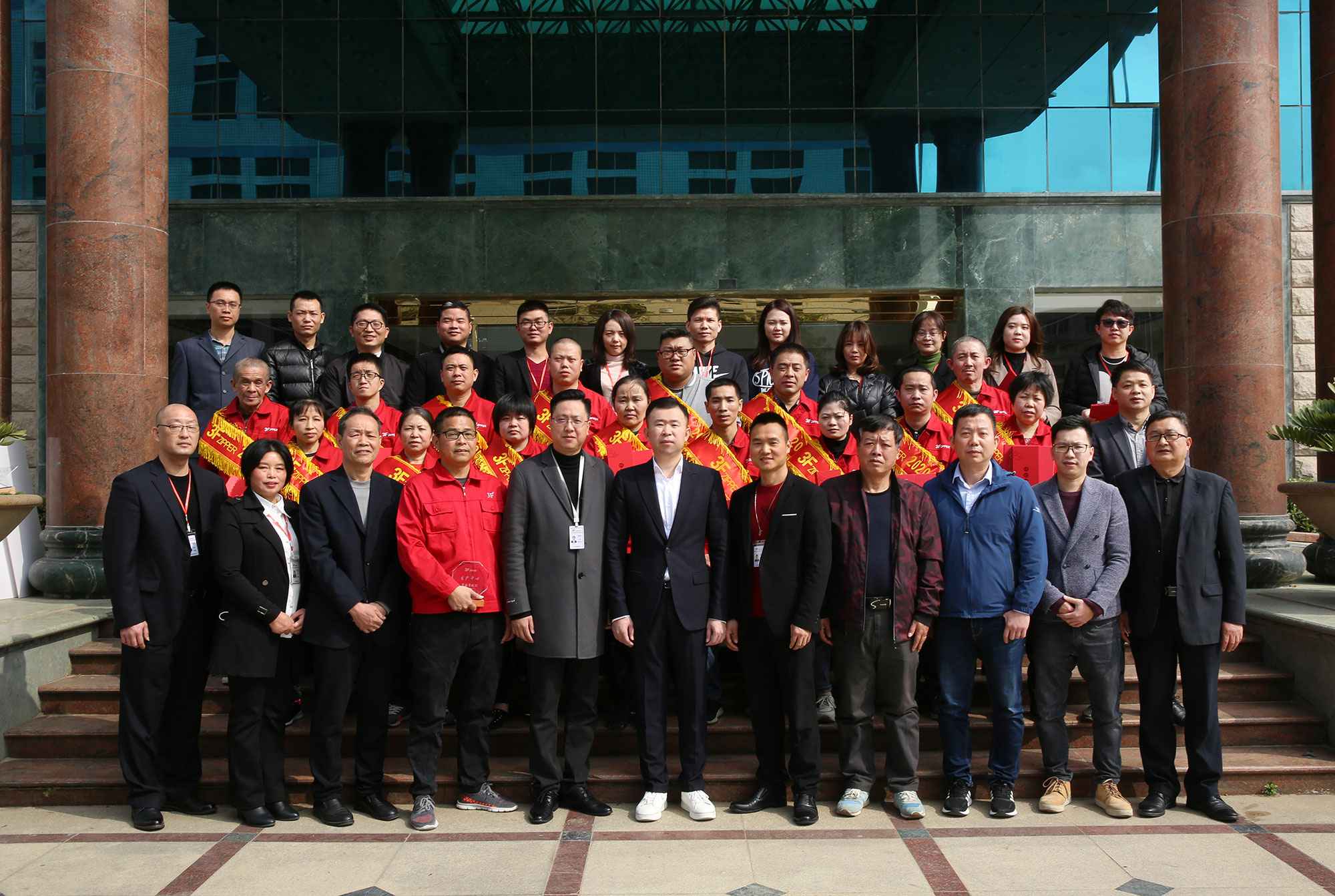 3F爱游戏最新官网-爱游戏(中国)召开2020年度经营总结暨表彰大会